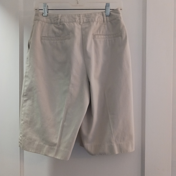 Studio Work Shorts - Picture 2 of 3